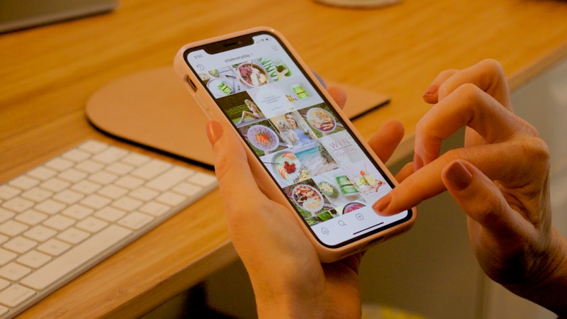 インスタで見た投稿をもう一度見つける方法|履歴・いいね・保存から探すコツをやさしく解説